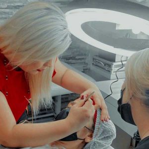 آرایشگاه در سعادت آباد