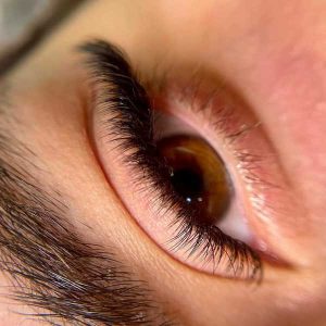 سالن تخصصی مژه و ابرو حنانه هاشمی